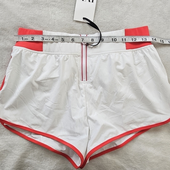 NWT IVL Collective Hydralux Shorts Size 6 White Pink Athletic Running Shorts - Picture 10 of 14